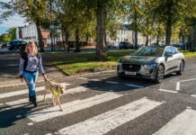 Il suono della full-electric Jaguar I-PACE protegge i pedoni