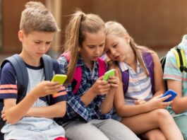 Per 8 italiani su 10 la tecnologia è ormai indispensabile per studiare e fa crescere la spesa delle famiglie