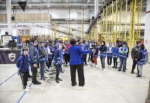 Si espande il programma di tour guidati nei centri di distribuzione Amazon