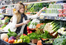 Una nuova generazione di LED a infrarossi a banda larga consentirà ai consumatori di determinare la freschezza o gli ingredienti degli alimenti tramite gli smartphone