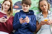 Smartphone e successo scolastico: la chiave è nella gestione del tempo