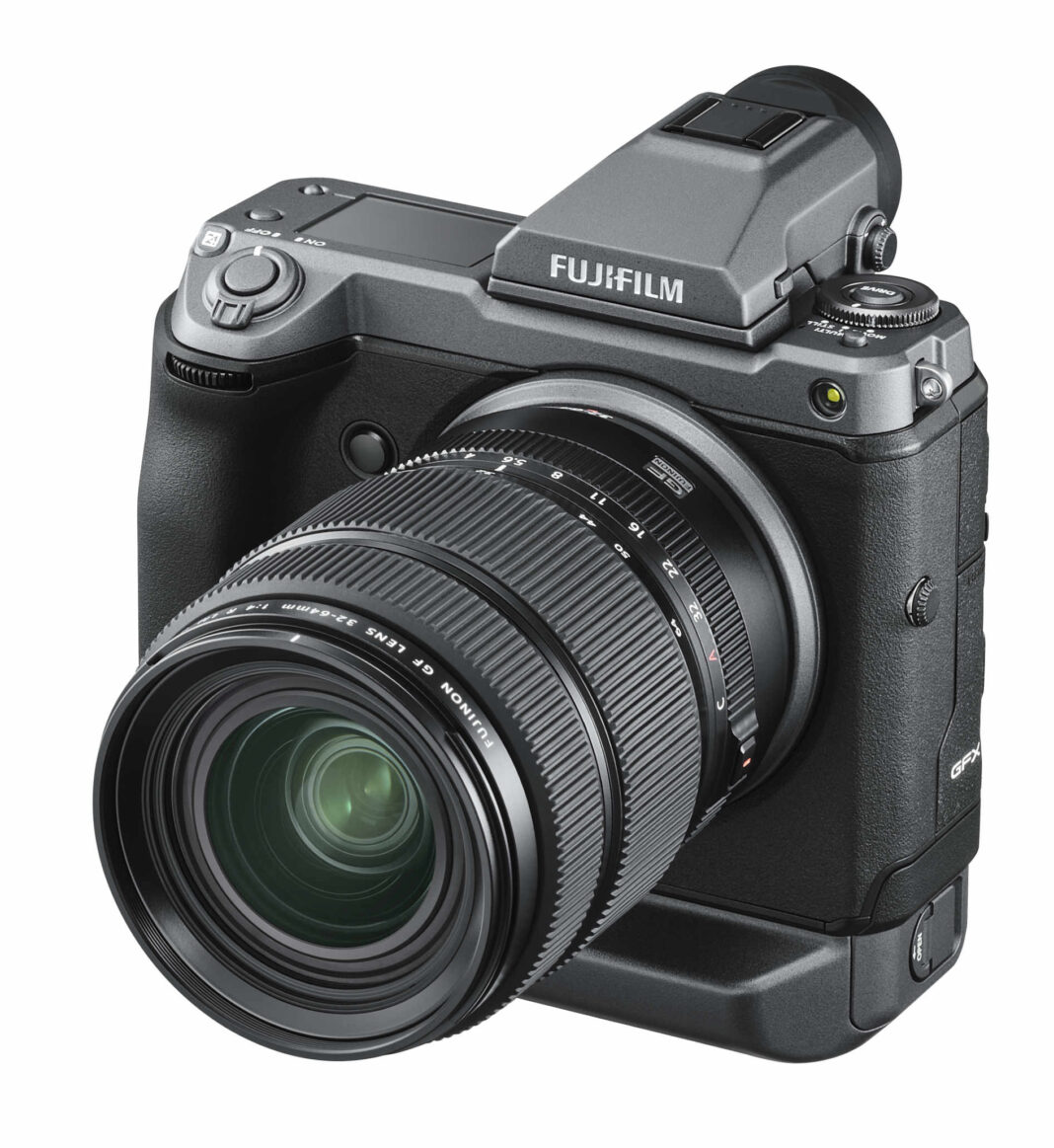 GFX_100_LeftObl+EVF+GF32-64mm_2