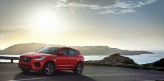 Jaguar presenta la E-PACE Chequered Flag special edition
