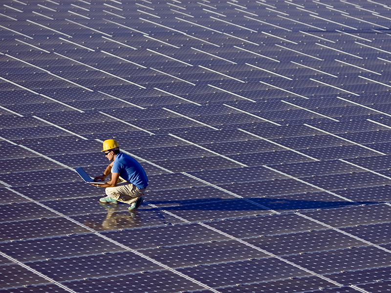 Computer Analysis at a photovoltaic farm