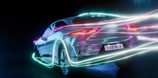 Jaguar Land Rover accelera il processo di elettrificazione delle proprie vetture