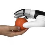 Una nuova filosofia robotica per facilitare la presa di un oggetto da parte di un robot