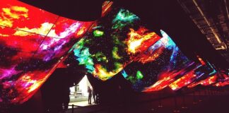LG Electronics incanta i visitatori del CES con la spettacolare installazione “OLED Wave”