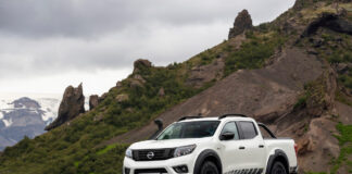 Nissan presenta il nuovo Navara OFF-ROADER AT32