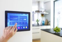 La smart home semplifica la vita agli italiani