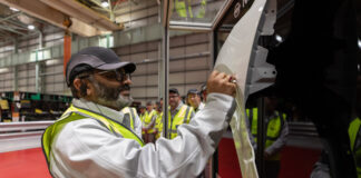 Nissan svela nuove linee di stampaggio nello stabilimento di Sunderland