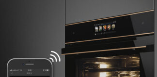 Da Smeg la nuova generazione di forni con display VIVOscreen