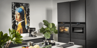 AEG presenta la linea Matt Black