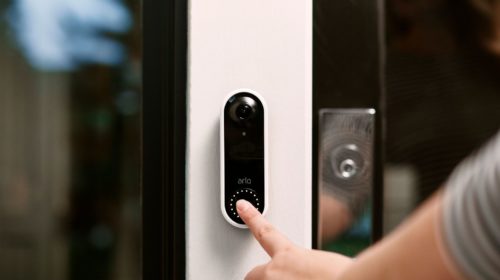 Arlo presenta il primo “full picture” Video Doorbell