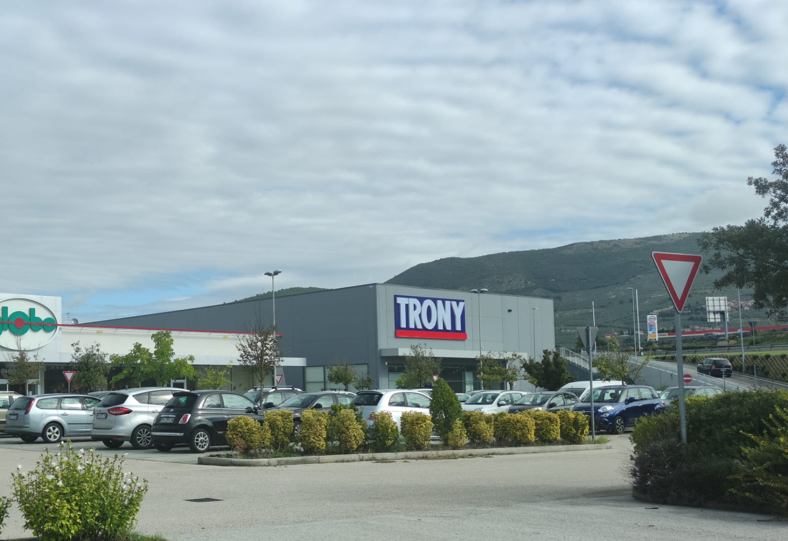 Trony apre i battenti a Foligno