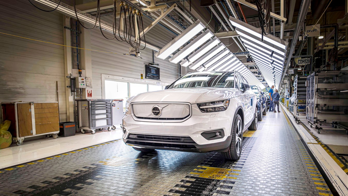 Volvo Cars avvia la produzione della XC40 Recharge completamente elettrica
