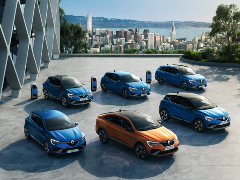 Tre nuovi modelli ibridi per una gamma Renault E-TECH ancoa più ampia