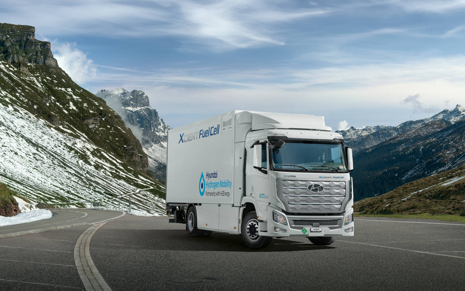 Hyundai consegna i primi camion XCIENT Fuel Cell in Europa