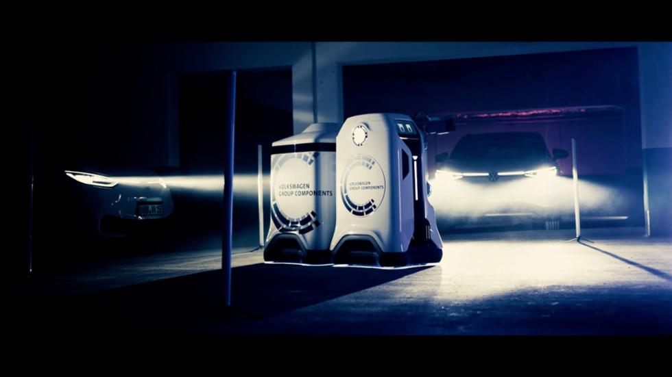 Volkswagen Group presenta il prototipo di un robot mobile per la ricarica