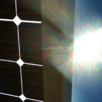 Arrivano i pannelli solari bifacciali in silicio e perovskite