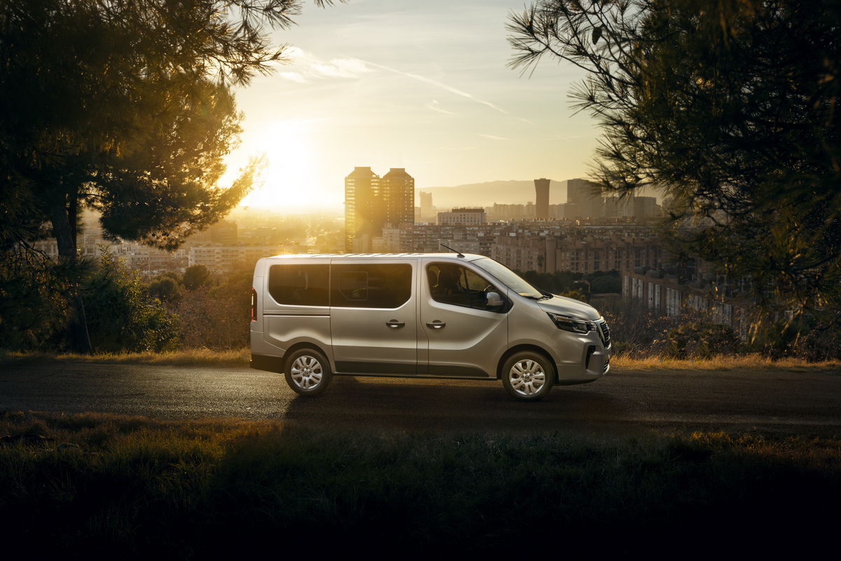 Nissan NV300 BUS: nuove linee esterne, nuovi motori e tecnologie di sicurezza