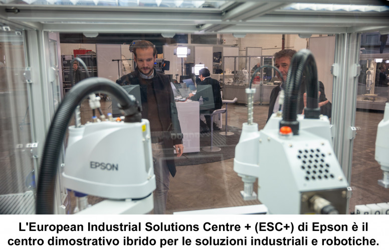 centro-soluzioni-robotiche-esc-300dpi-15cm-con-dida.jpg