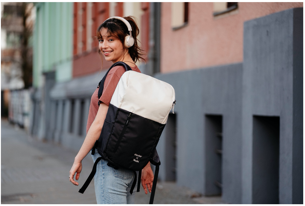 Teufel lancia con deuter uno zaino in bundle con le cuffie on-ear SUPREME ON