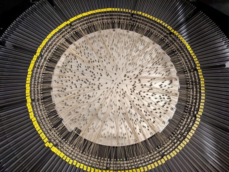 WEAVE-700-fibre-ottiche-768x576