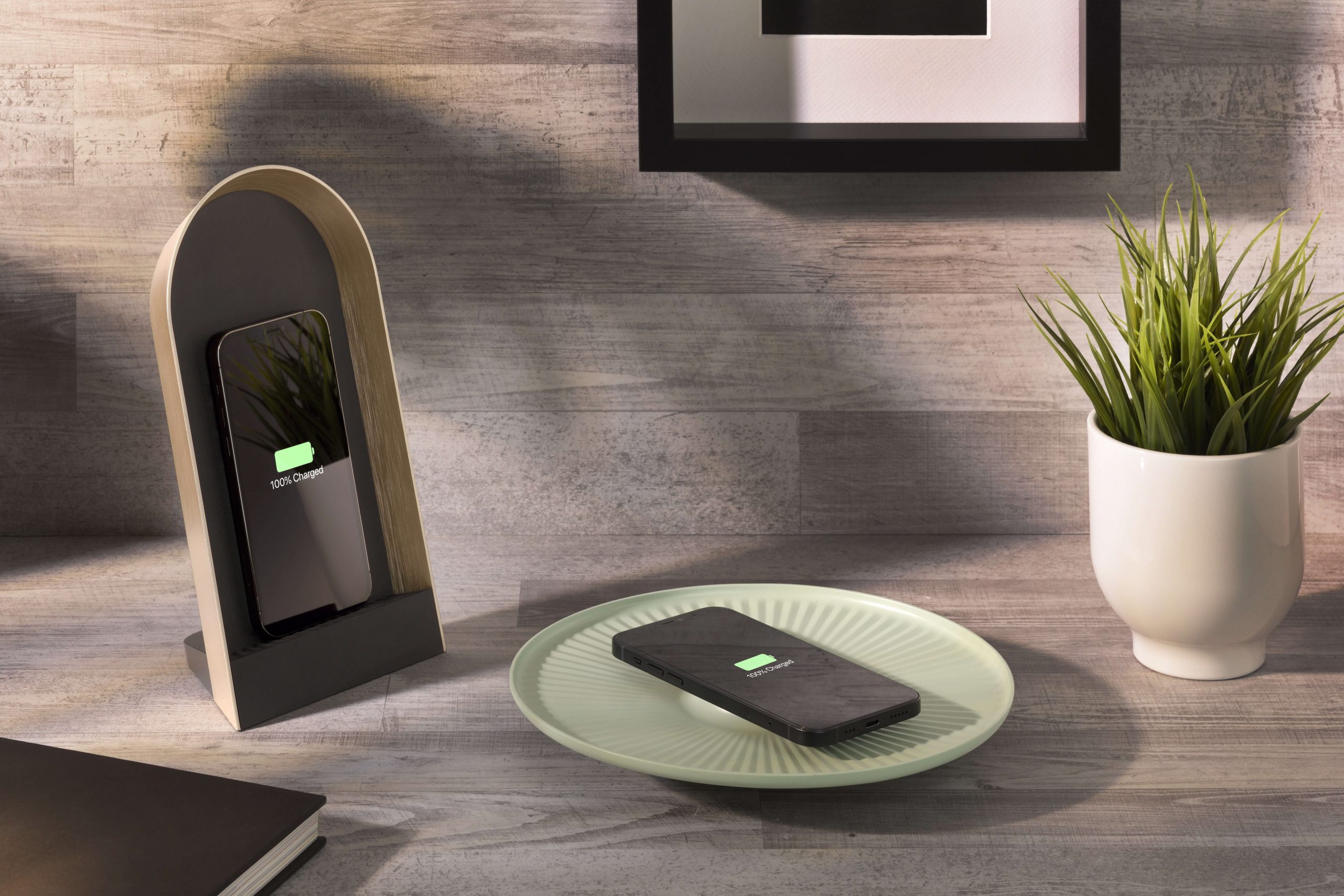 Cellularline lancia i caricabatterie wireless di design Lotus e Domus