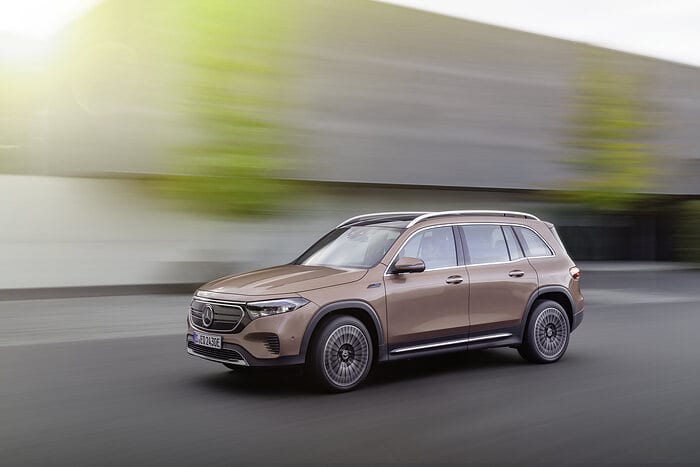 Mercedes EQB: SUV compatto completamente elettrico fino a sette posti