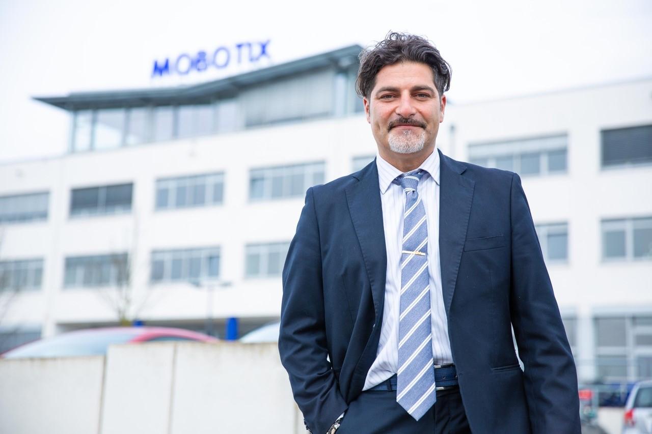 Accordo di distribuzione tra MOBOTIX e Konica Minolta Italia