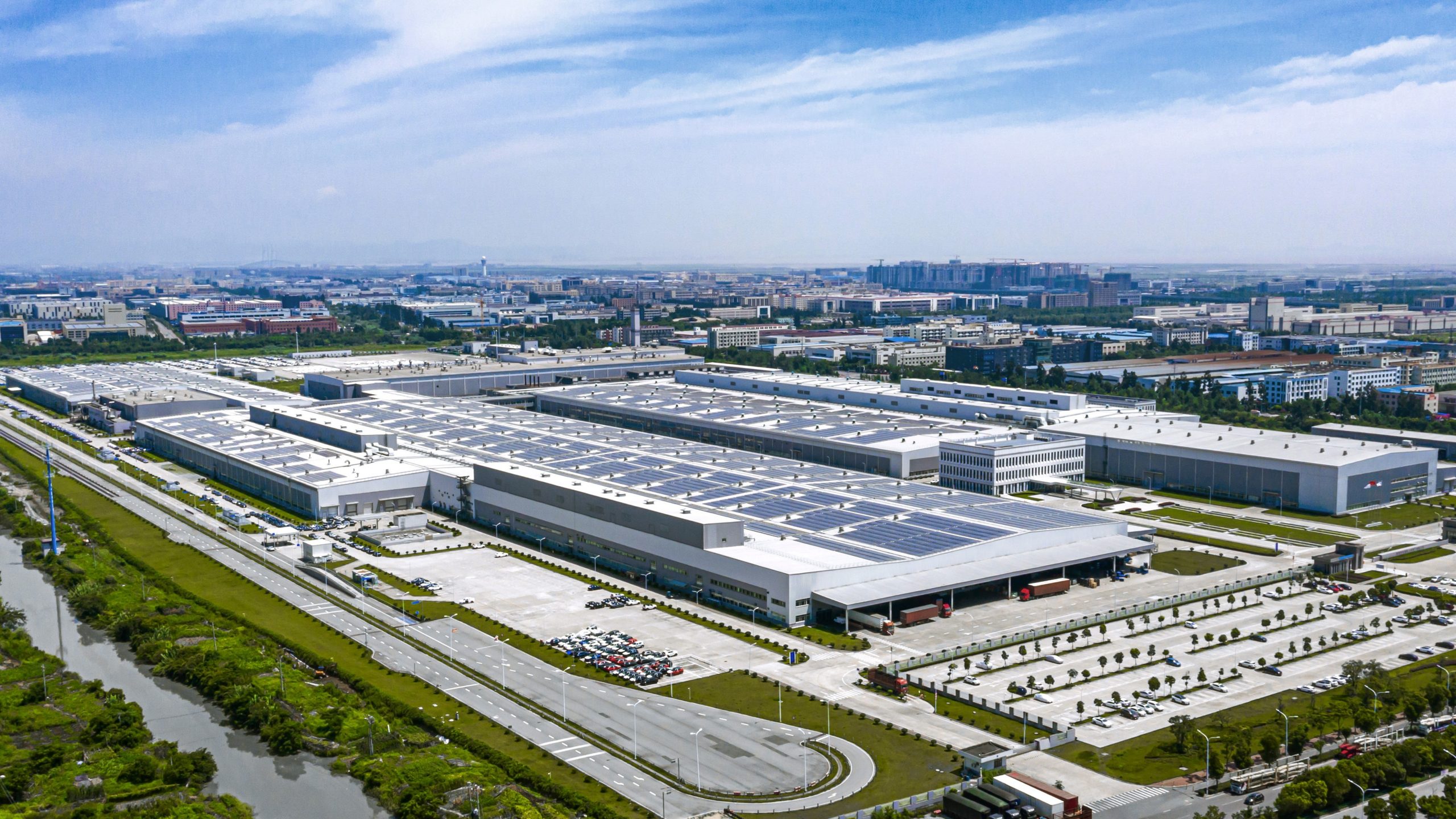 Volvo Car Group acquisisce la proprietà dello stabilimento di Luqiao da Geely Holding