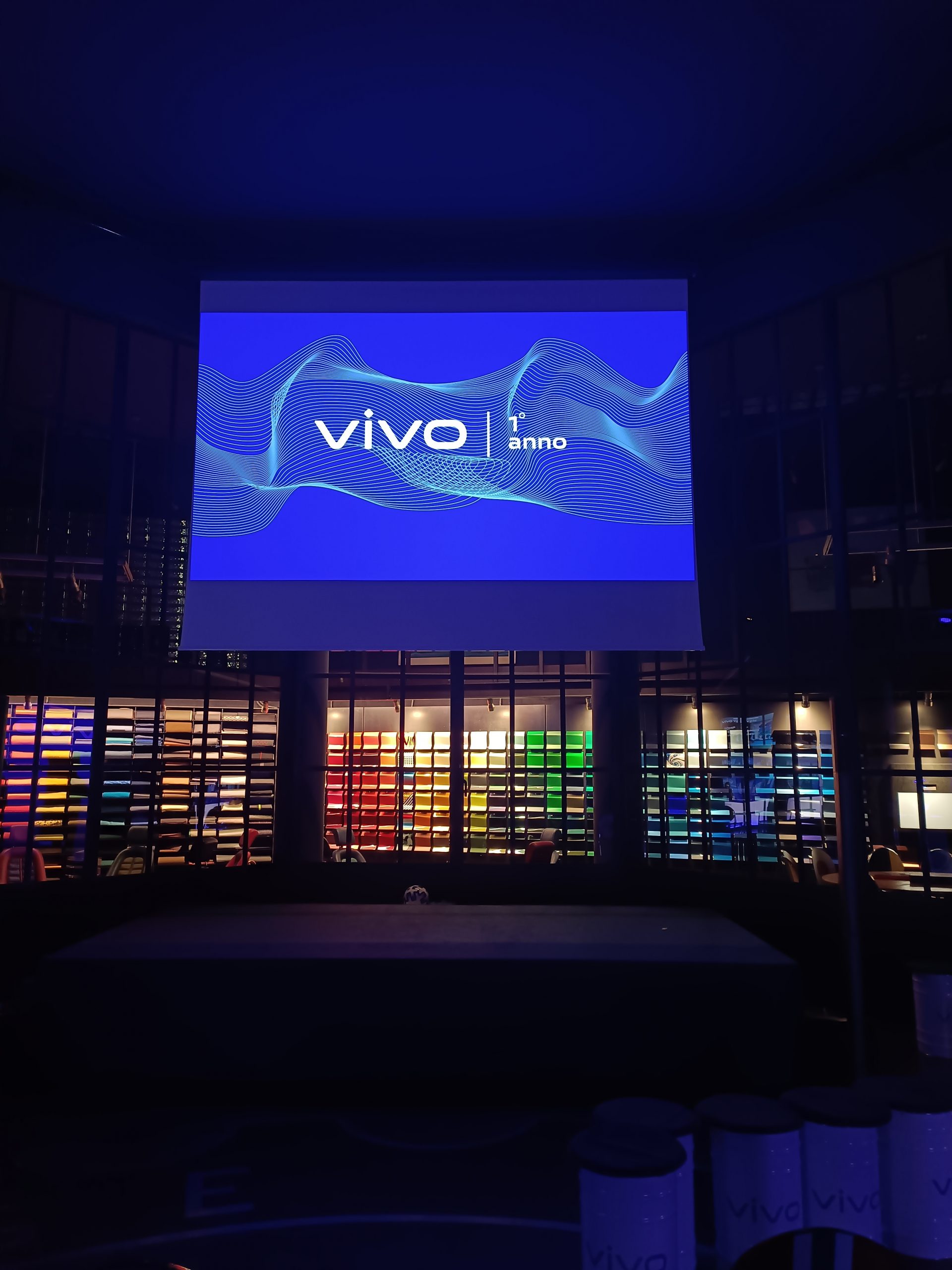 vivo celebra il primo anno in Italia e in Europa