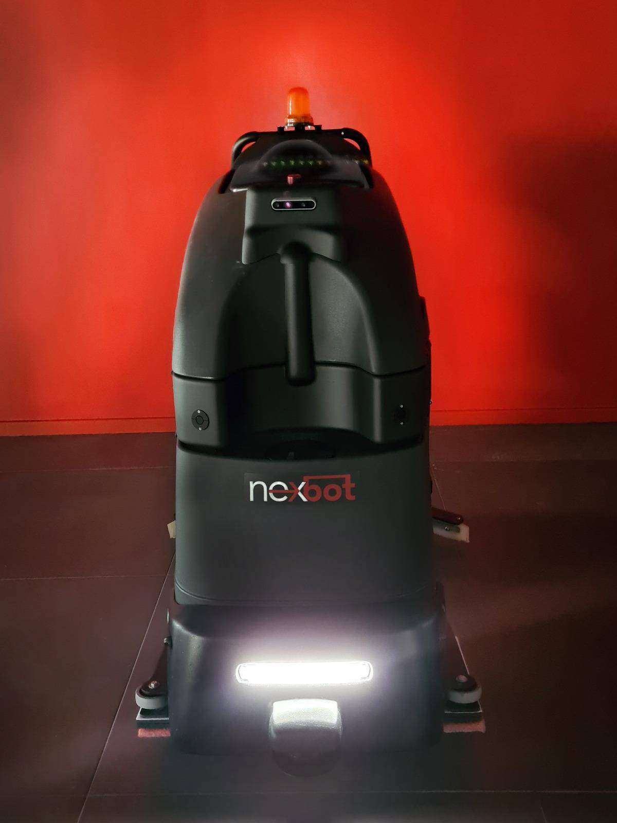 Nexbot: il primo cobot con AI per il cleaning professionale