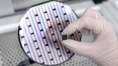Bosch avvia la produzione in serie di chip in carburo di silicio