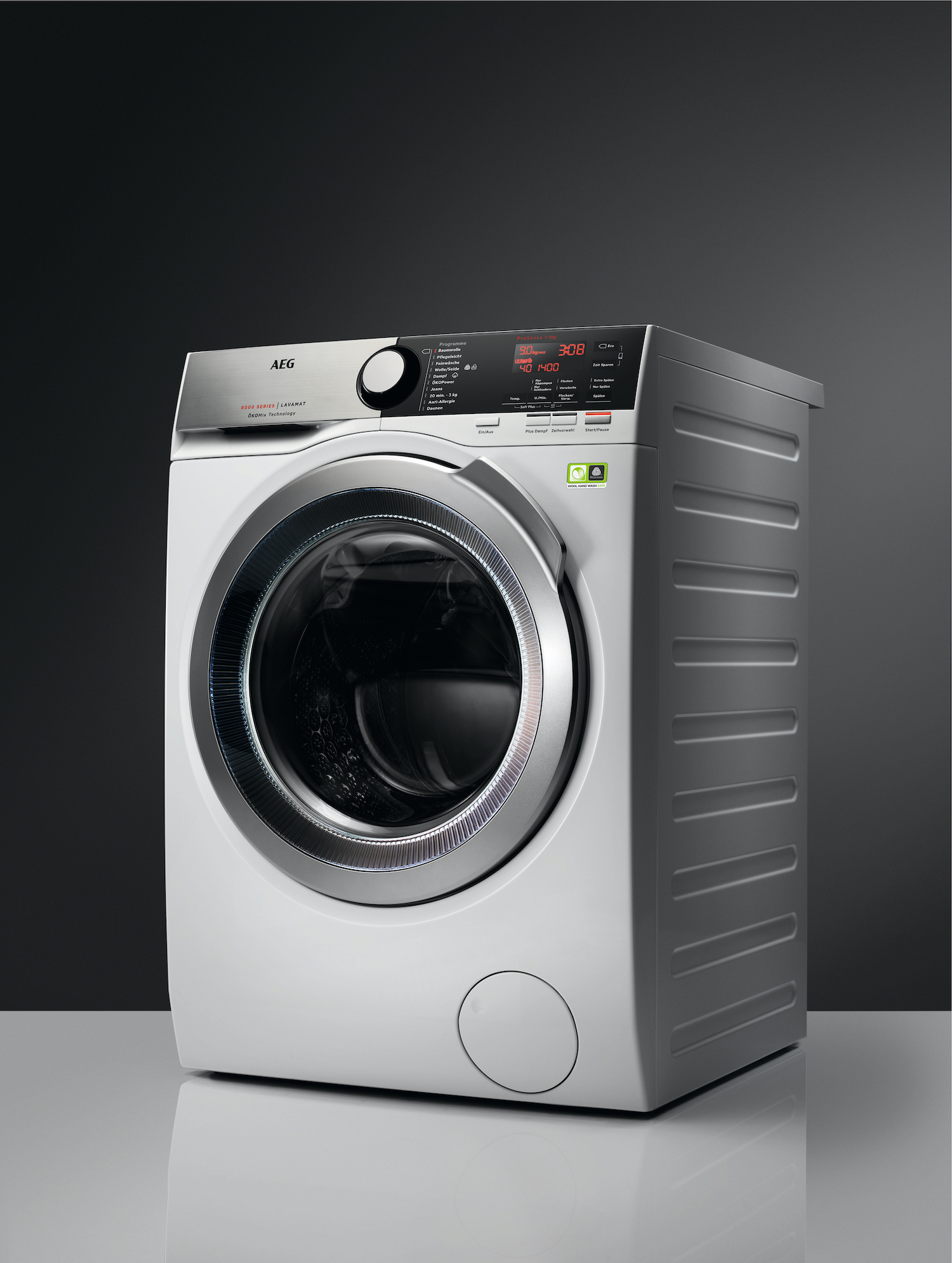 AEG presenta la prima lavatrice con UniversalDose