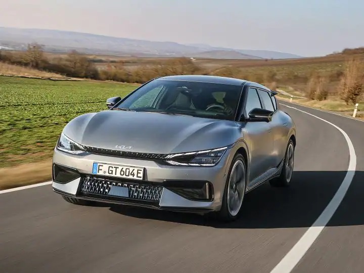 Kia introduce la nuova EV6 GT