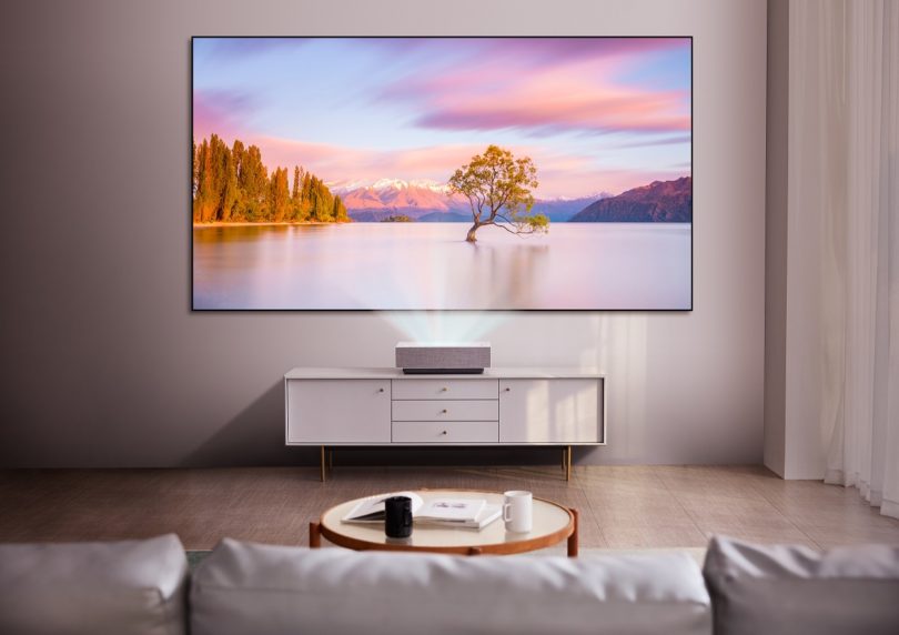 LG-CineBeam-HU715Q_Ambient-Image_5-810x572