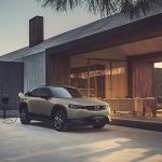 Mazda MX-30 2022: più sostanza, più eleganza