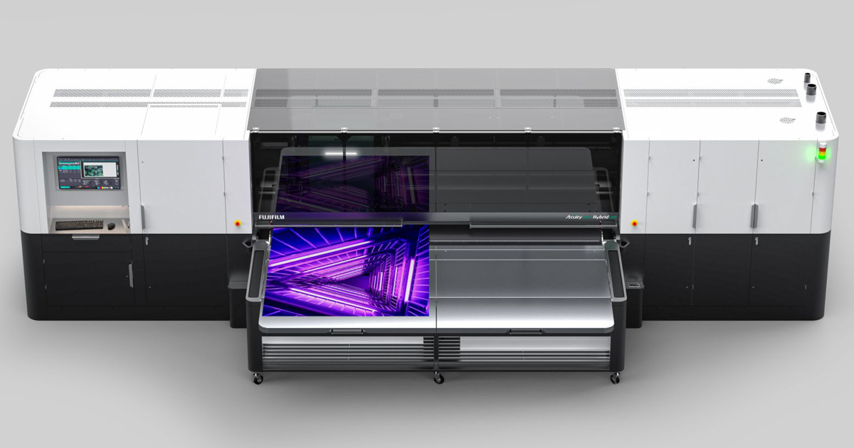 Fujifilm fa il suo ingresso nel mercato ibrido del grande formato di gamma alta con la Acuity Ultra Hybrid LED