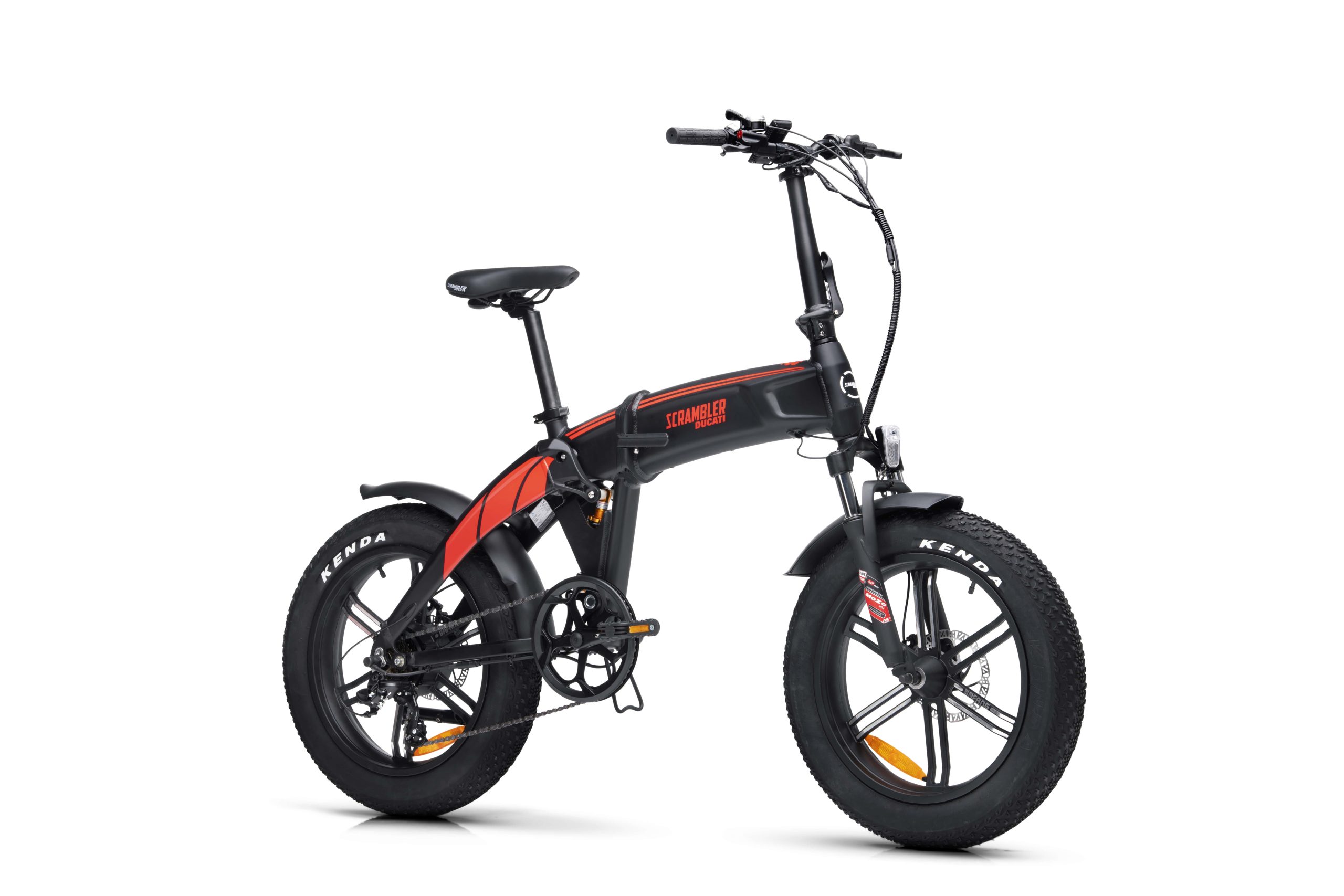 Platum e Ducati presentano SCR-X e SCR-E GT