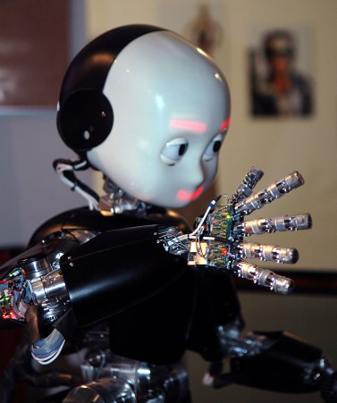 Robot come umani