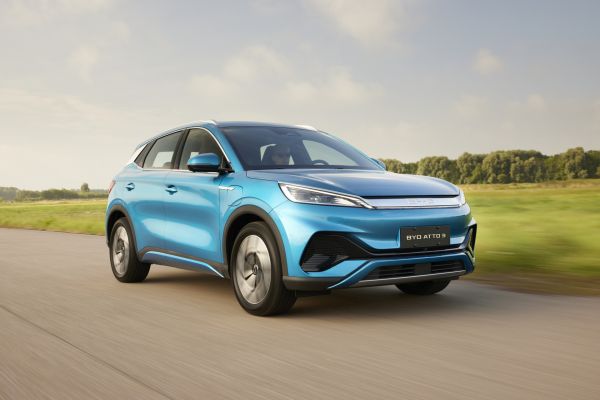 BYD introduce la nuova gamma di autovetture elettriche in nuovi mercati europei