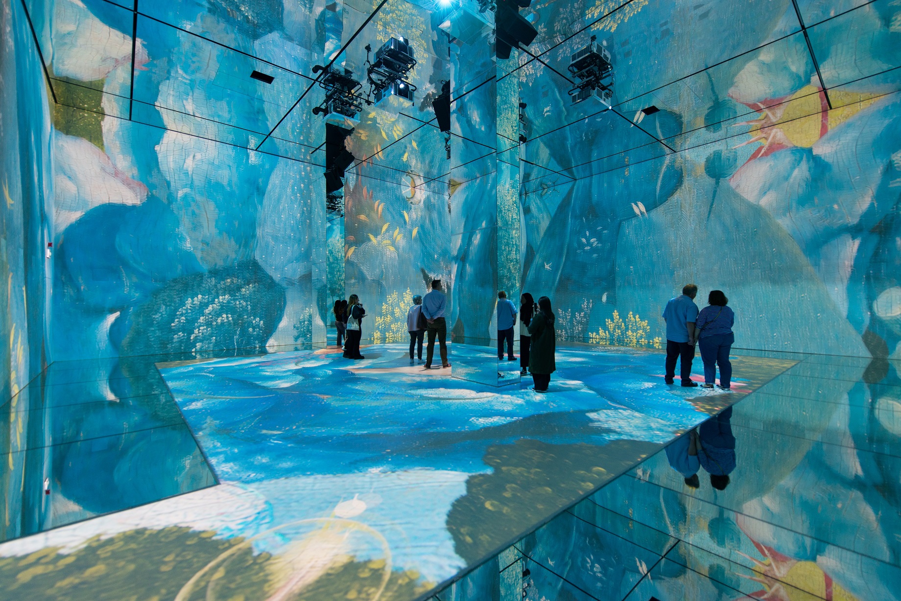 I proiettori Panasonic aiutano Frameless