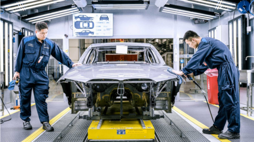 BMW Group si assicura acciaio a basse emissioni di CO2 per la rete di produzione globale