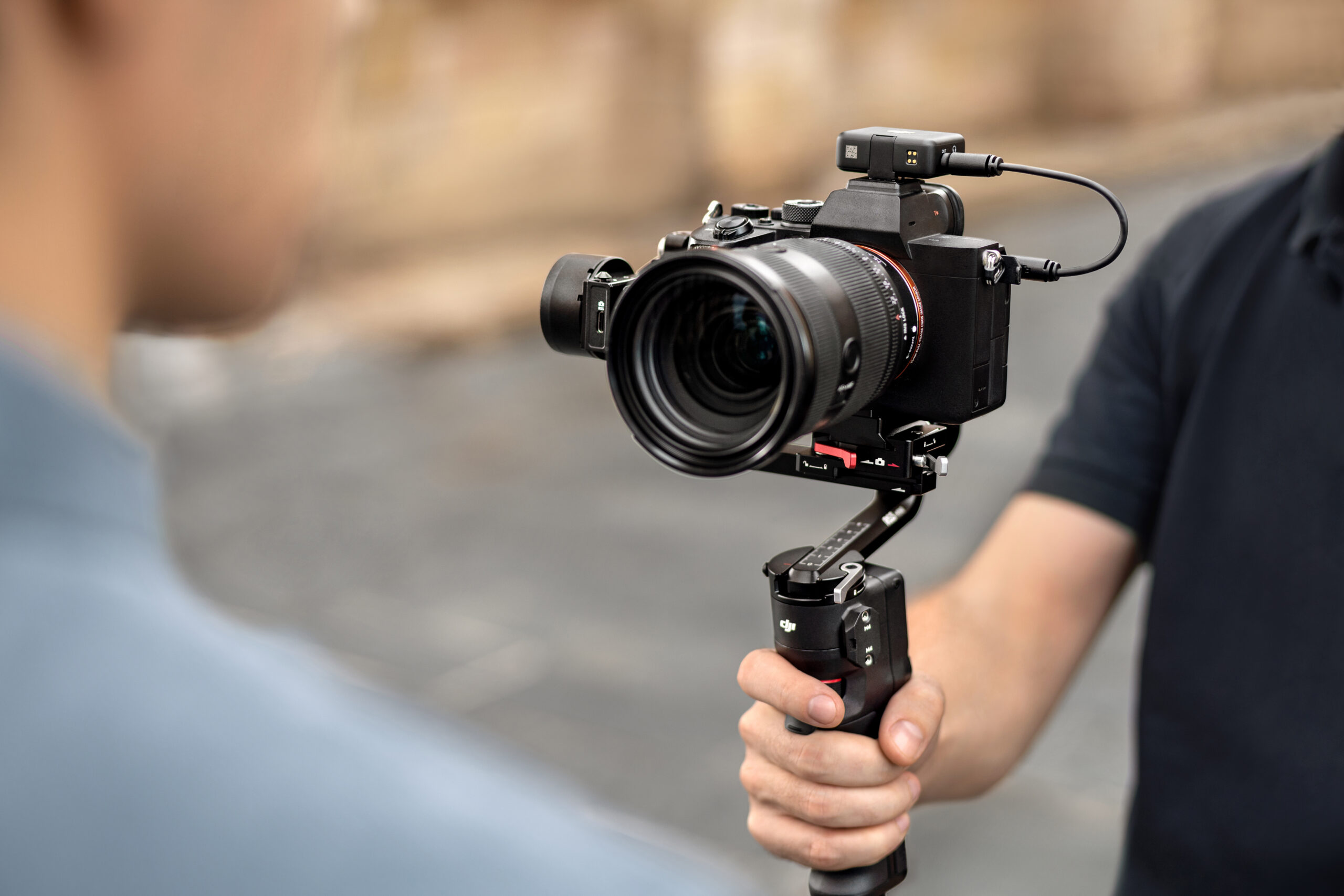 DJI presenta il nuovo stabilizzatore da viaggio DJI RS 3 Mini