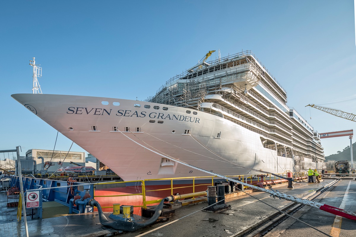 Varata ad Ancona “Seven Seas Grandeur”