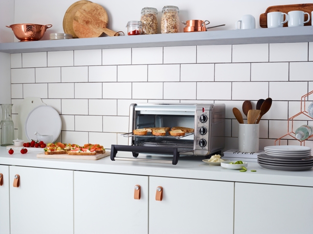 26090-56-Express-Mini-Oven-Propped-Toast-Bread_395613