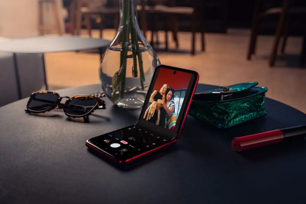 Motorola lancia la buova famiglia razr