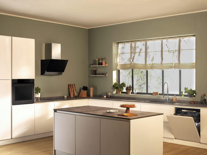 LG-Built-in_Lifestyle_Kitchen_01-810x608