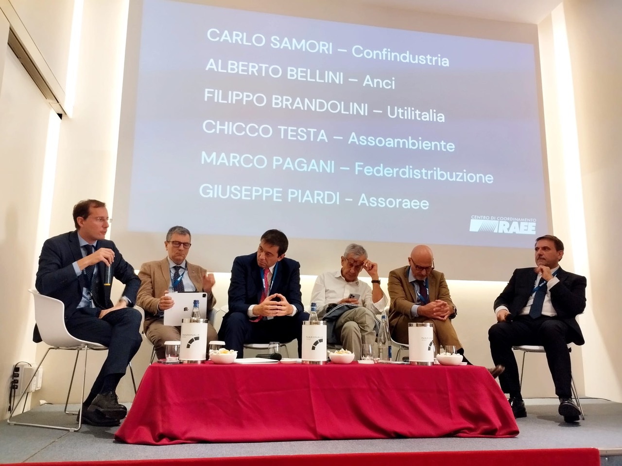 Istituzioni e filiera a confronto per incrementare la raccolta dei RAEE